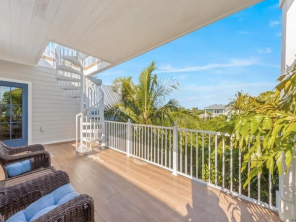 Walk to Beach Canal-Front Retreat in Anna Maria Island